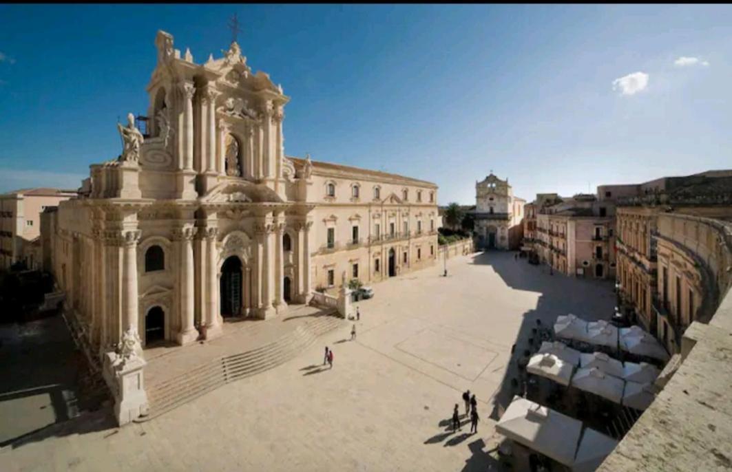 Appartamento Al Posto Giusto Syrakus Exterior foto